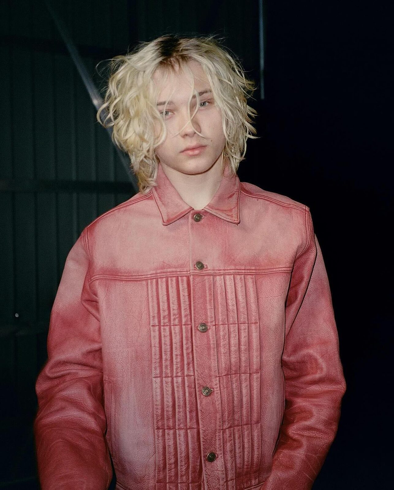 Nettspend 424 SS24 fashion shoot at KNOWS STUDIOS CYC wall