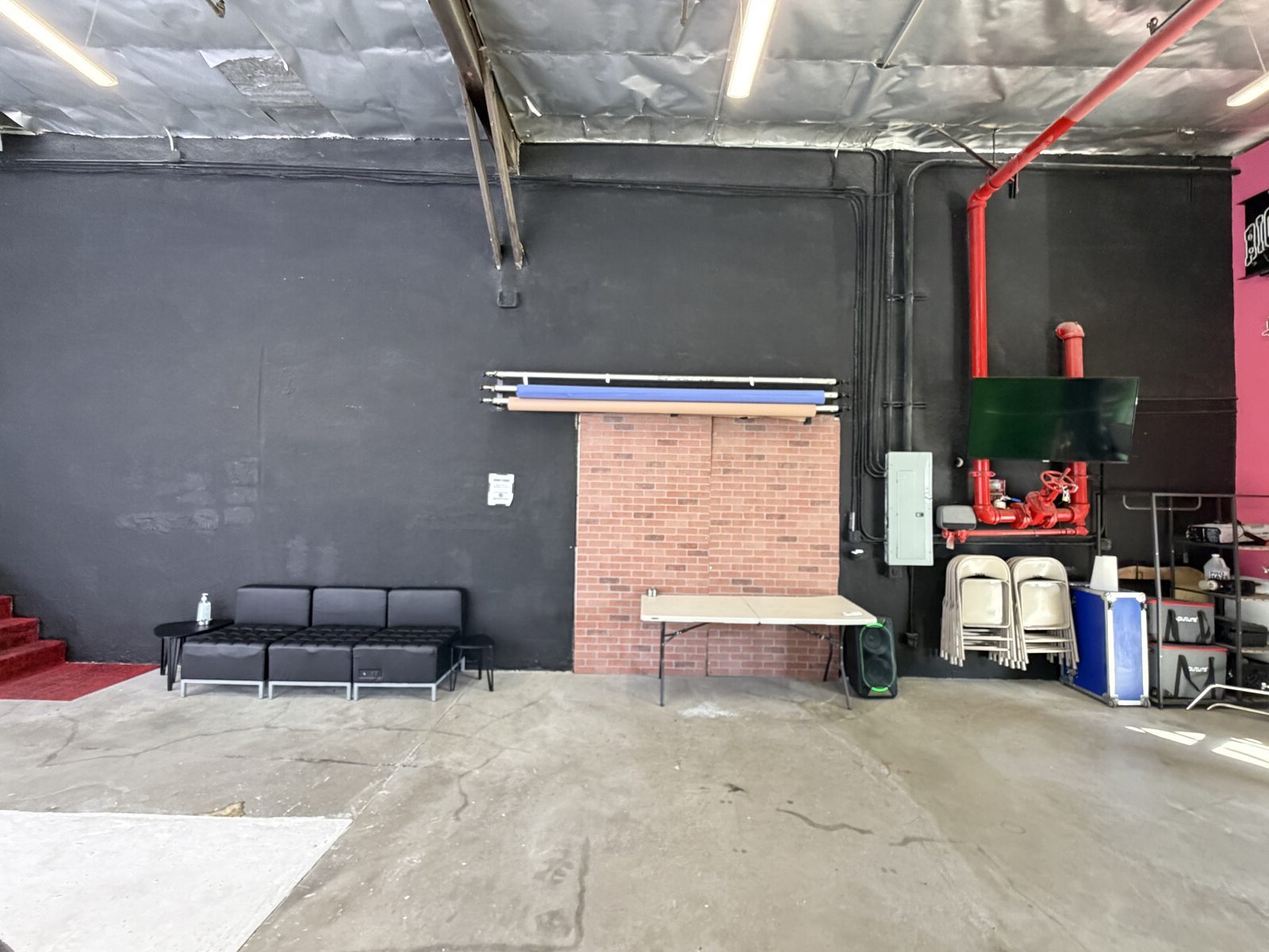 Product photography setup at KNOWS STUDIOS CYC wall